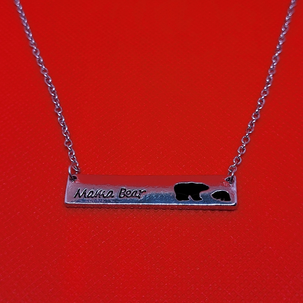 Mama Bear Pendant x1 cub